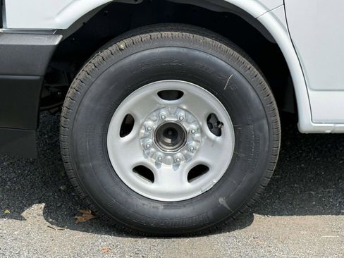 New 2025 Chevrolet Express 3500 Extended image 7