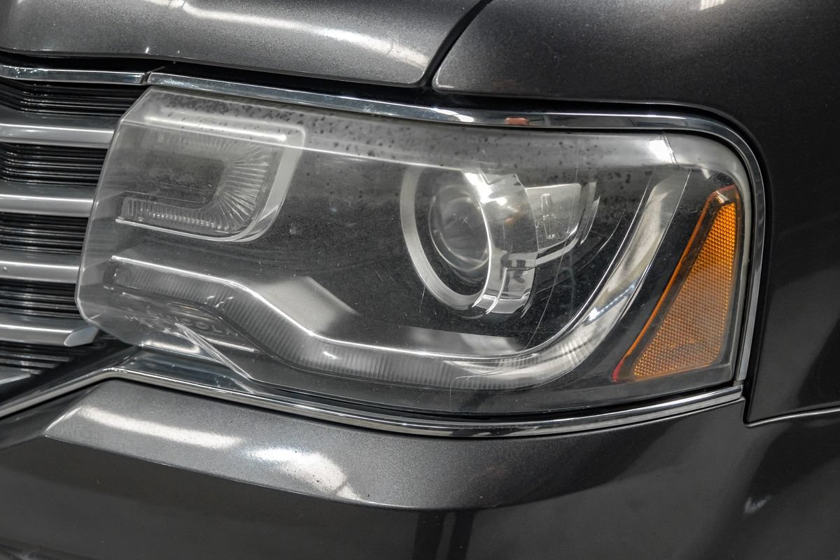 Used 2016 Lincoln Navigator Select RWD image 35