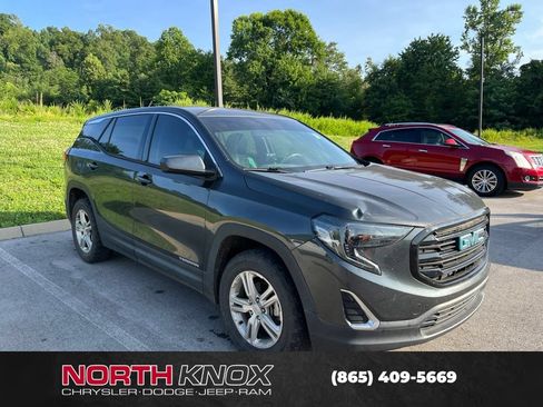 Used 2018 GMC Terrain SLE FWD image 2