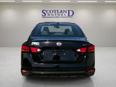 Used 2024 Nissan Altima 2.5 SV FWD image 7