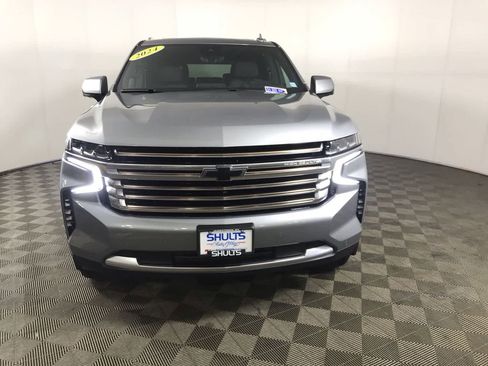 Used 2024 Chevrolet Tahoe High Country image 3