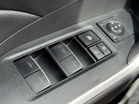 Used 2025 Toyota RAV4 XLE image 22