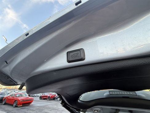 Used 2016 Toyota RAV4 XLE image 21