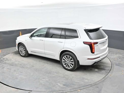 Used 2024 Cadillac XT6 Premium Luxury w/ Technology Package AWD/4WD image 27