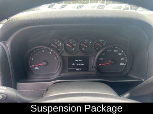 Used 2022 Chevrolet Silverado 2500 Custom w/ Custom Value Package image 10