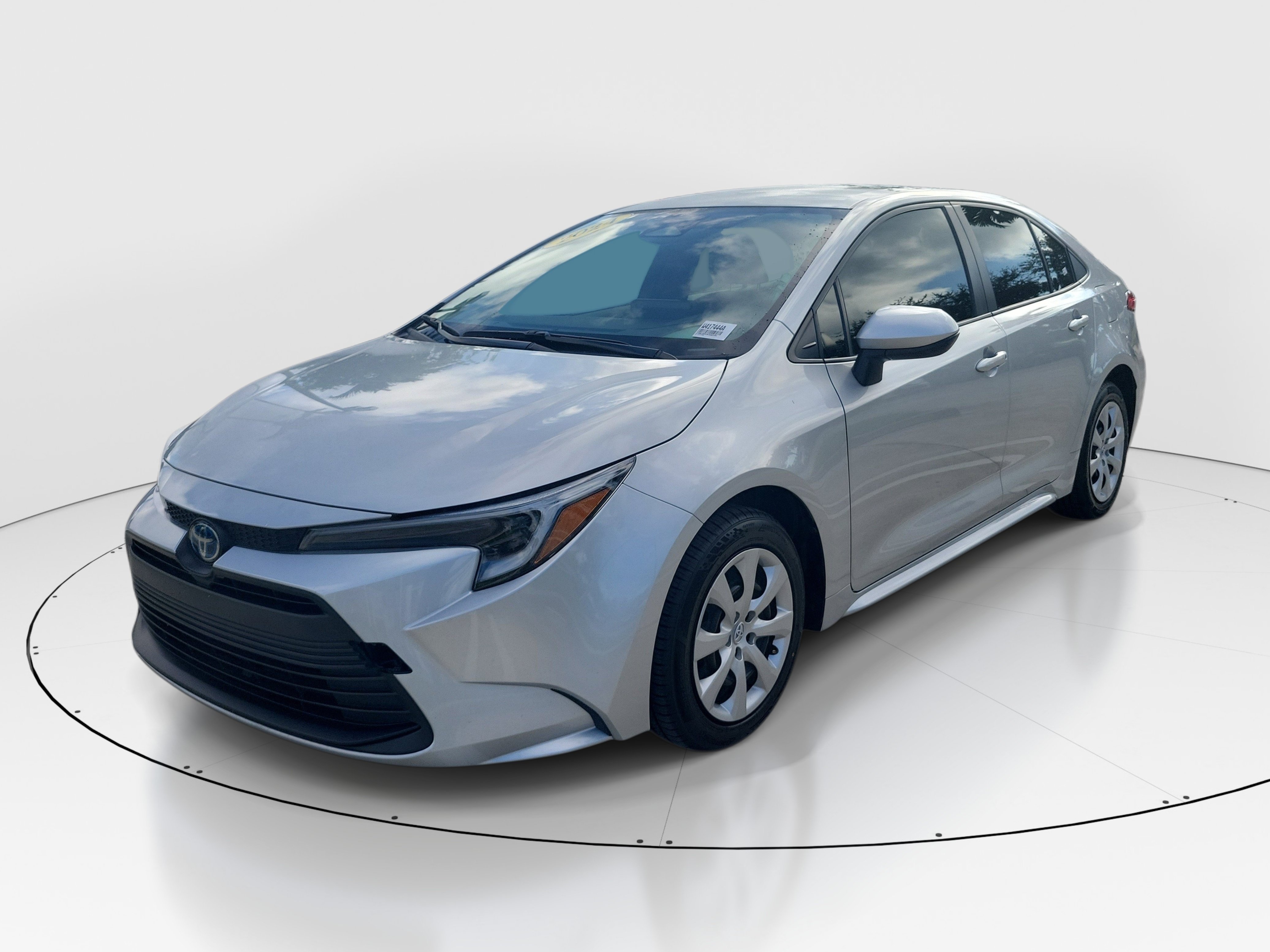 Certified 2024 Toyota Corolla LE FWD image 3