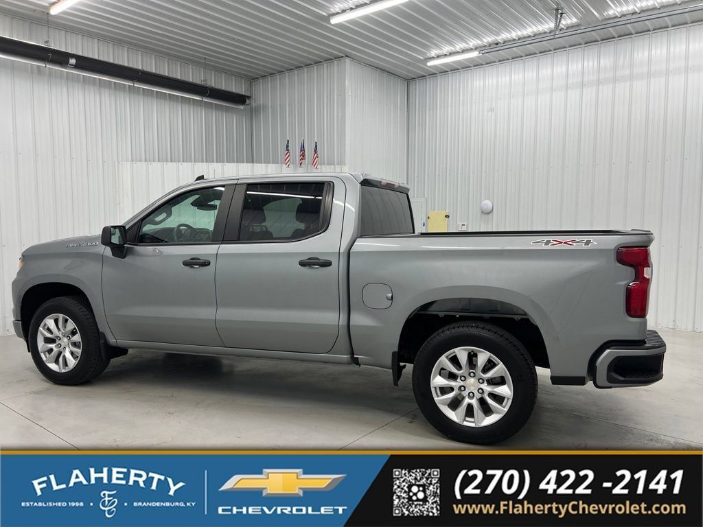 Used 2025 Chevrolet Silverado 1500 Custom AWD/4WD image 5