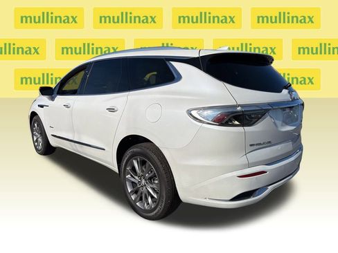 Used 2024 Buick Enclave Avenir w/ Avenir Technology Package image 7