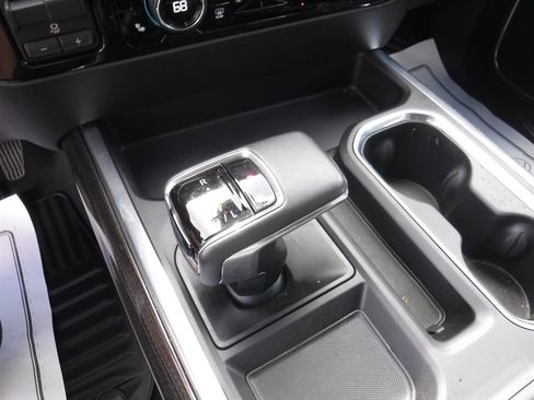 Used 2022 Chevrolet Silverado 1500 RST w/ Convenience Package II image 18