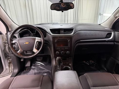 Used 2017 Chevrolet Traverse LT w/ Style and Technology Package AWD/4WD image 13