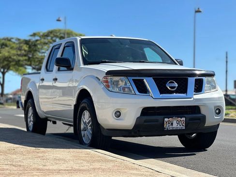 Used 2018 Nissan Frontier SV w/ Value Truck Package image 6