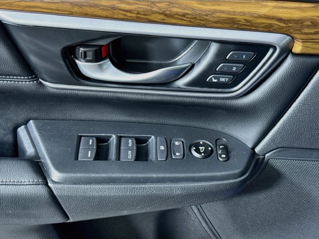 Used 2020 Honda CR-V Touring image 24