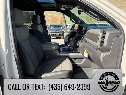New 2026 Chevrolet Silverado 1500 ZR2 w/ Dark Appearance Package AWD/4WD image 41