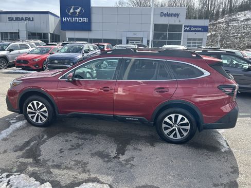 Certified 2022 Subaru Outback Premium image 11