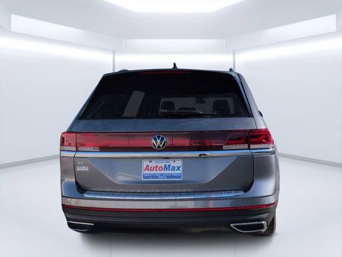 Used 2024 Volkswagen Atlas SE FWD image 4
