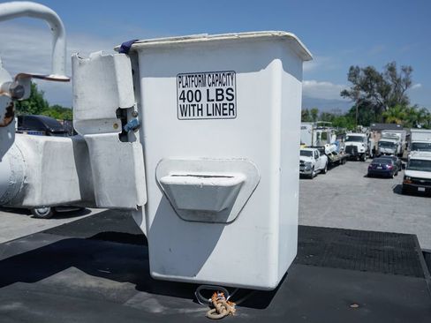 Used 2013 Ford F750 2WD Regular Cab Super Duty image 21