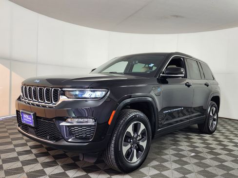 Used 2024 Jeep Grand Cherokee Limited 4xe w/ Luxury Tech Group II image 3