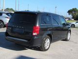 Used 2019 Dodge Grand Caravan SXT image 3