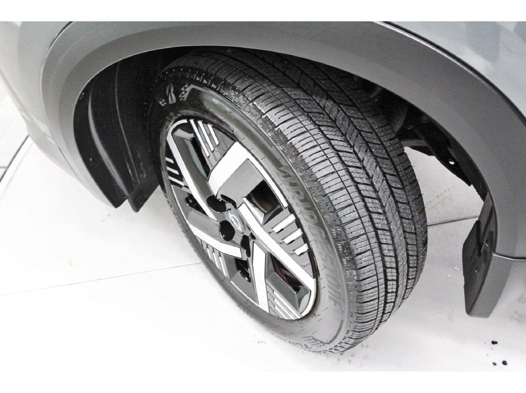 Certified 2026 Nissan Kicks SV FWD image 7
