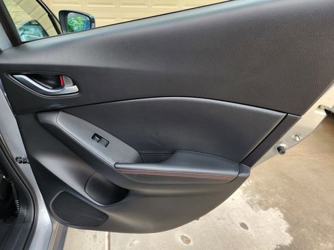 Used 2016 MAZDA MAZDA3 s Grand Touring w/ Technology Package image 27