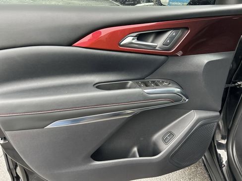 Used 2024 Chevrolet Traverse Z71 image 20