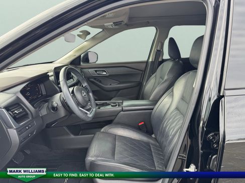 Used 2022 Nissan Rogue Platinum w/ Head-Up Display Package image 10