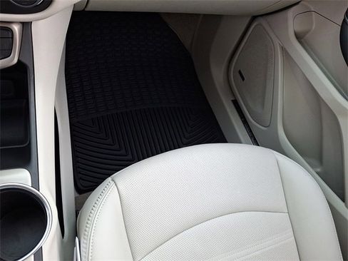 Used 2024 GMC Terrain Denali image 28