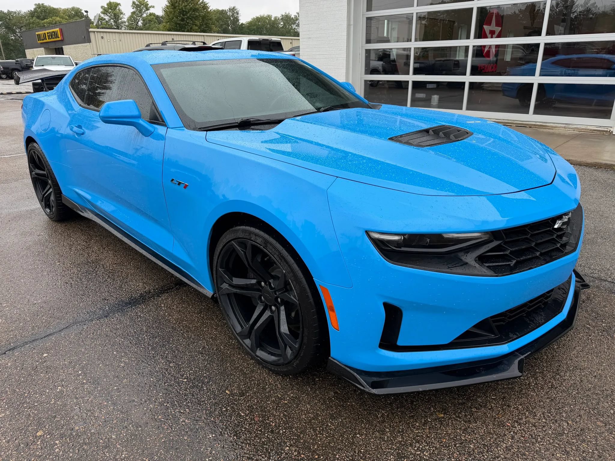 Used 2022 Chevrolet Camaro LT w/ Technology Package RWD image 2