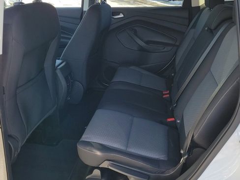 Used 2017 Ford Escape SE image 8