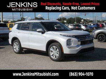 New 2026 Mitsubishi Outlander ES