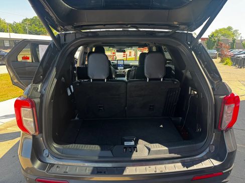 Used 2020 Ford Explorer ST w/ ST Street Pack AWD/4WD image 18