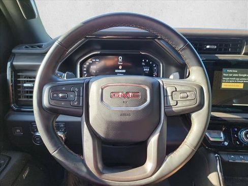 Used 2025 GMC Sierra 1500 AT4 w/ AT4 Premium Package AWD/4WD image 15