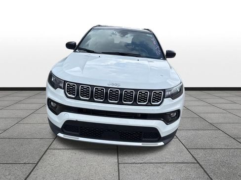 Used 2025 Jeep Compass Limited AWD/4WD image 2