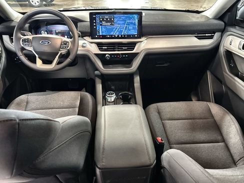 New 2026 Ford Explorer Active RWD image 26