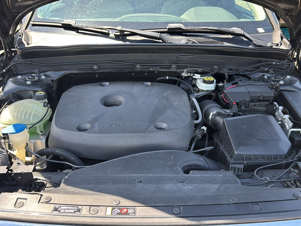 Used 2019 Volvo XC40 T5 Momentum AWD/4WD image 23