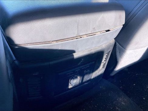 Used 2020 RAM 1500 Classic SLT w/ Luxury Group image 24