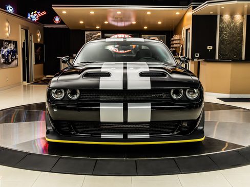 Used 2021 Dodge Challenger SRT Super Stock RWD image 7