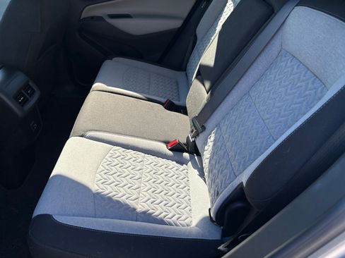 Used 2023 Chevrolet Equinox LS w/ LS Convenience Package FWD image 8