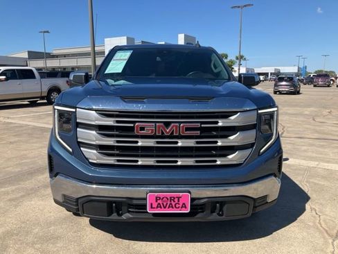Used 2024 GMC Sierra 1500 SLE AWD/4WD image 2
