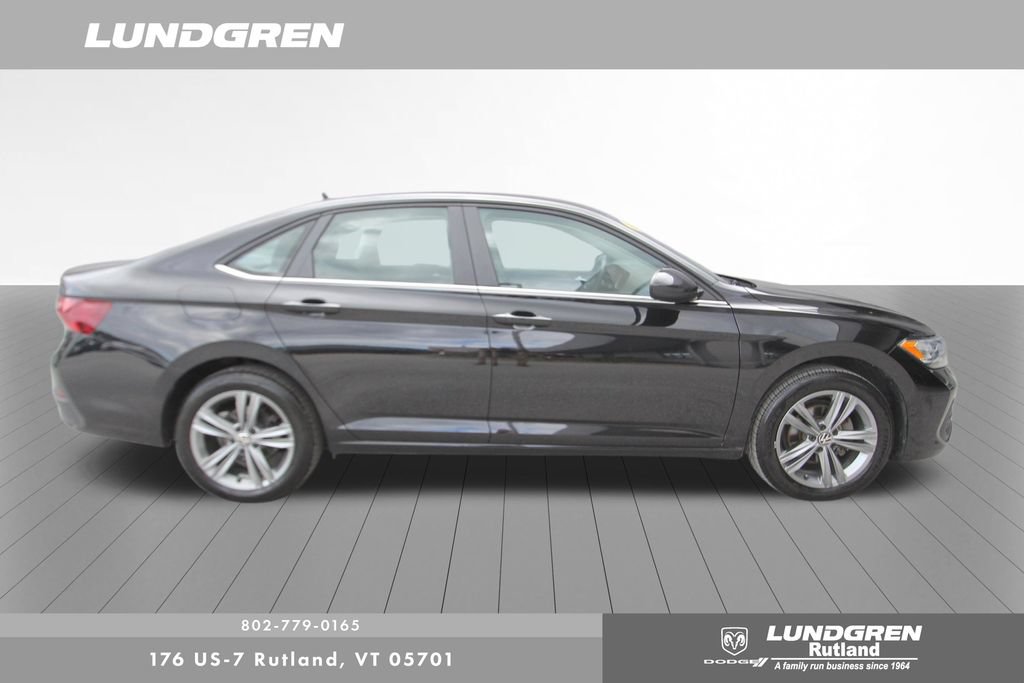 Used 2024 Volkswagen Jetta SE FWD image 28
