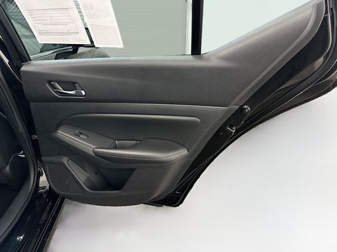 Used 2019 Nissan Altima 2.5 SL FWD image 32