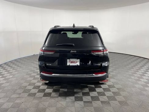 Used 2023 Jeep Grand Cherokee Laredo AWD/4WD image 6