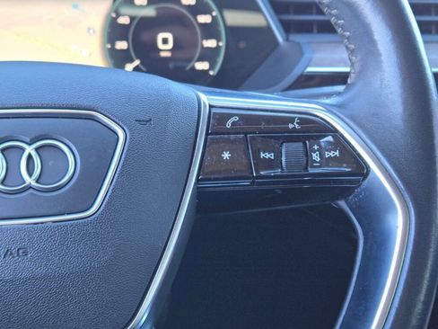 Used 2019 Audi e-tron Premium Plus image 35