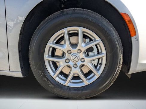 New 2026 Chrysler Pacifica Select FWD image 10