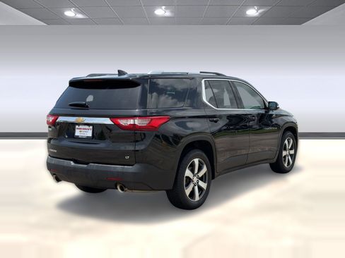 Used 2018 Chevrolet Traverse LT FWD image 9