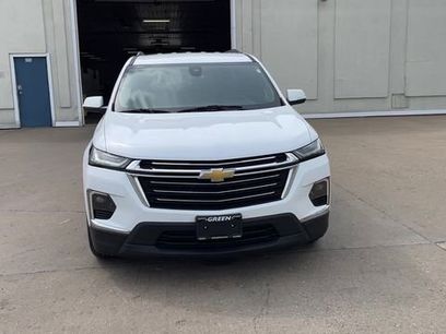 Used 2023 Chevrolet Traverse LT
