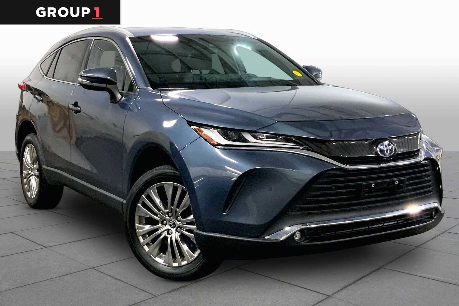 Certified 2023 Toyota Venza XLE AWD/4WD image 3