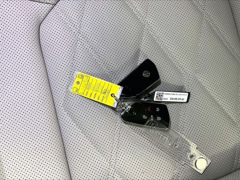 Used 2024 Volkswagen Atlas SE image 36