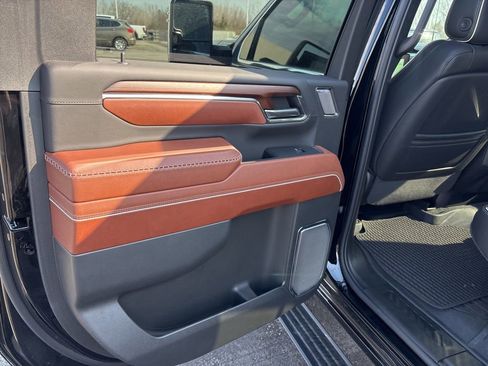 Used 2024 GMC Sierra 2500 Denali Ultimate image 12