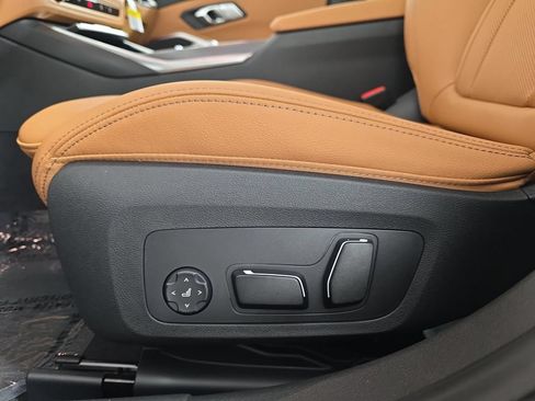 New 2026 BMW 330i xDrive Sedan w/ Premium Package AWD/4WD image 29